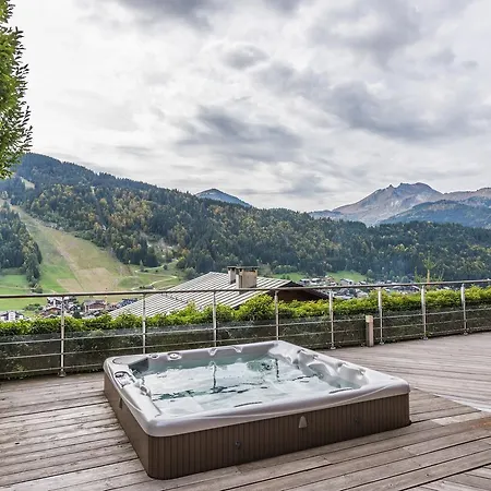 Chalet Omaroo Ii - By Emerald * Morzine