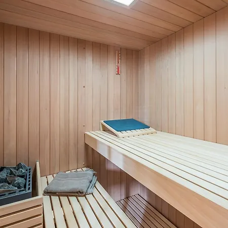 Chalet Omaroo Ii - By Emerald Chalet *