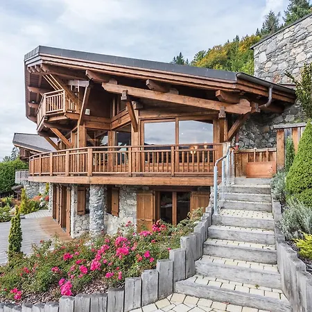 Chalet Omaroo Ii - By Emerald *