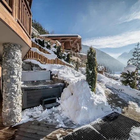 Chalet Omaroo Ii - By Emerald Chalet *